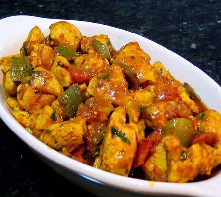 One Perfect Bite: Balti Chicken Kashmiri Chicken, Kashmiri Recipes, Indian Chicken Dishes, Pakistan Food, Curry Dishes, Desi Food, Pakistani Food, India Food, Middle Eastern Recipes