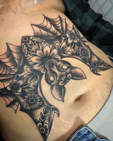 🕸️Lyz 🎭 on Instagram: "Keep on coming with the bats🦇🌙 My client took this stomach piece so well🔥 #stomachtattoo #bat #battattoo #blackandgreytattoo #tattoo #girlswithtattoos #riverside #california #tennessee #memphis #memphistattooartist #tattooideas #traditionaltattoo #tattoogirls #traditional #millington #corona #tattoos" American Traditional Belly Tattoo, Bat Tattoo On Stomach, Bat Stomach Tattoos Women, Neo Traditional Stomach Tattoo, Neotraditional Stomach Tattoo, Bat Tattoo Stomach, Large Chest Tattoo Female, Underbelly Tattoo Women, Below Buttocks Tattoo