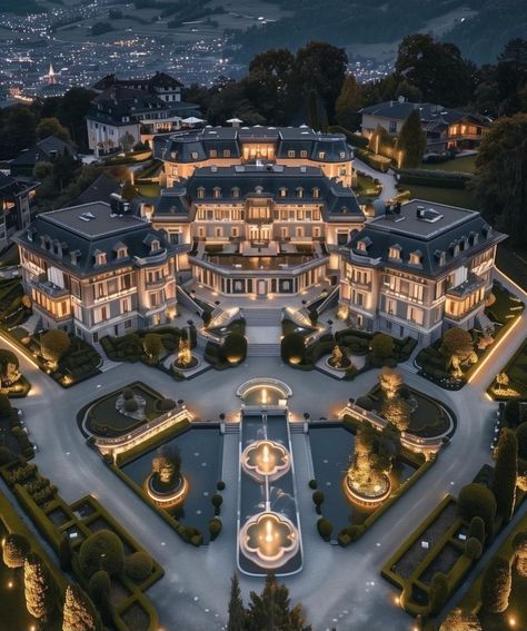 Dream House Pictures, Mansion Aesthetic, Big Mansions, Castle House Design, Modern Castle, Luxurious Mansion, Luxury Houses Mansions, Mansion Designs, Houses Mansions