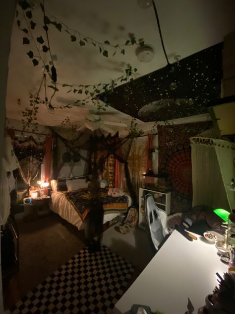 Dark Forest Room, Apocalypse Bedroom Aesthetic, Alt Bedrooms, Grunge Loft Bed, Big Grunge Bedroom, Cryptidcore Room, Room Ideas Aesthetic Grunge Loft Bed, Alternative Room Aesthetic, Alt Bedroom