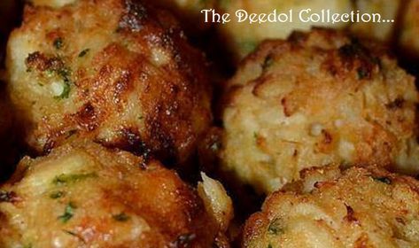 Old Fashioned Crab Balls.... https://grannysfavorites.wordpress.com/2016/02/25/old-fashioned-crab-balls/ Crab Balls Recipe, Crab Balls, Cajun Crab, Crawfish Recipes, New Orleans Recipes, Bombe Recipe, Louisiana Recipes, Crab Recipes, Favorite Cookbooks