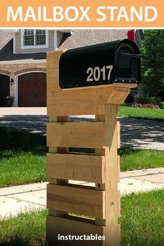 Modern Mailbox Diy, Mailbox Stand, Mailbox Makeover, Door Number Sign, Wooden Mailbox, Mailbox Landscaping, Diy Mailbox, Mailbox Ideas, Modern Mailbox