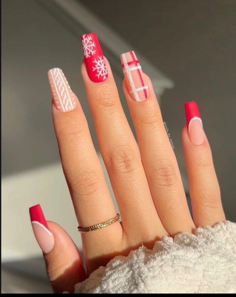 Theme Nails, Christmas Nail Art Ideas, Red Christmas Nails, Winter Nails Acrylic, Cute Christmas Nails, Sweater Nails, Gel Art, Winter Nail Art, Winter Set