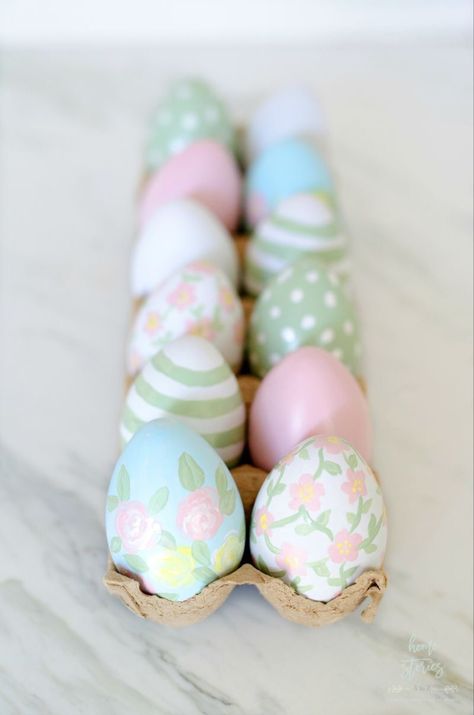 Easter Puzzles, Diy Easter Eggs, Easter Egg Art, Painted Eggs, Decorated Eggs, Easter Egg Designs, Easter Egg Crafts, Easter Egg Painting, Easter Parade