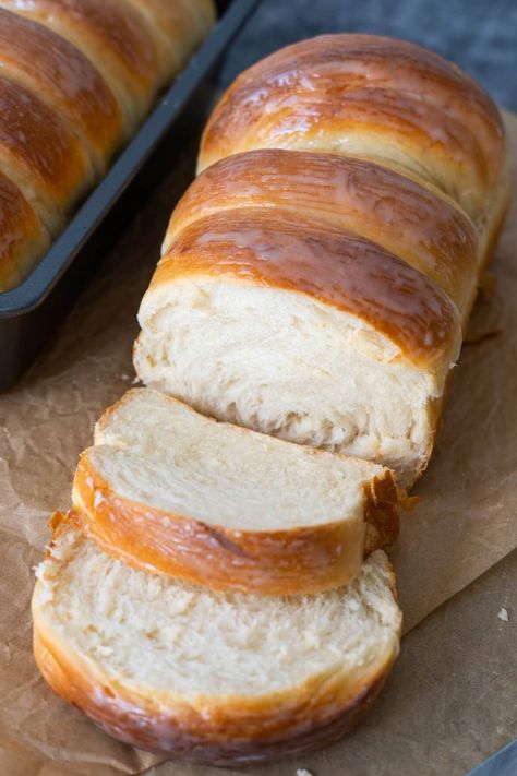 Bread With Condensed Milk, Basic Sweet Dough Recipe, Bread Machine Rolls Recipes, Condensed Milk Bread, Homemade Condensed Milk, Milk Bread Recipe, Bread Soft, Rasa Malaysia, Homemade Bread Recipes Easy