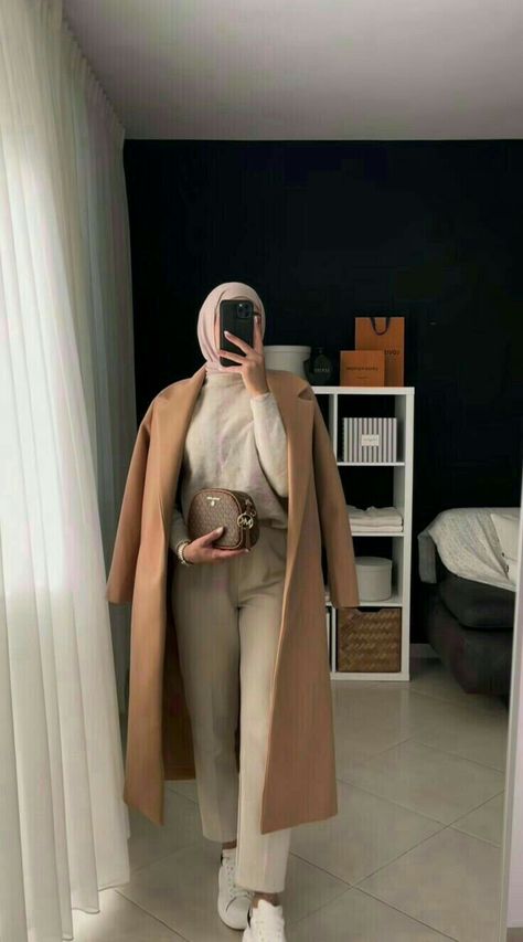 Modest Winter Outfits, Estilo Hijab, Stile Hijab, Modern Hijab Fashion, Muslim Outfits Casual, Hijabi Fashion Casual, Winter Fashion Outfits Casual, Fashion Top Outfits, Hijabi Outfits Casual