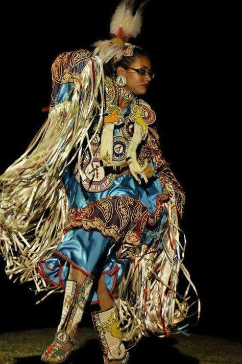 #Respect Pow Wow Regalia, Fancy Shawl Regalia, Powwow Outfits, Fancy Shawl, Native American Dance, Powwow Regalia, Native American Regalia, American Indian History, Red Mountain