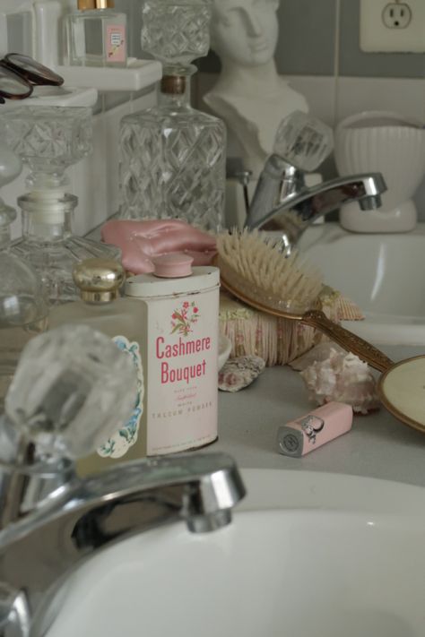 Mystical, goddess, ethereal, vintage bathroom decor Vintage Wellness Aesthetic, Coquette Bathroom Decor, Aphrodite Bathroom, Goddess Bathroom, Dreamgirl Aesthetic, Vintage Bathroom Aesthetic, Vintage Decor Bathroom, Mystical Goddess, Pink Apartment