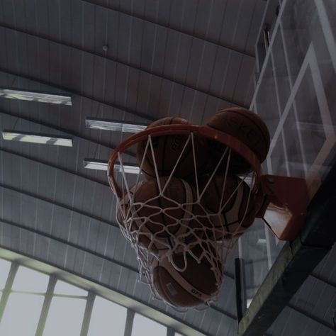 Aesthetic Basketball, Basketball Aesthetic, Pure Aesthetic, Ball Aesthetic, Basketball Is Life, Basketball Photography, Basketball Wallpaper, Sports Aesthetic, Basketball Ball