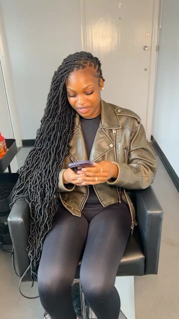 Ombré Soft Locs, All Brown Soft Locs, Back Length Soft Locs, Black And Brown Soft Locs, Brown Soft Locs, Knotless Soft Locs, Soft Locs 28 Inches, Knowles’s Soft Locs, Style Knotless