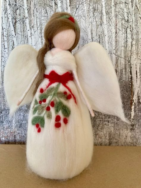 Needle Felt Holly Angel Tree Topper, Waldorf Inspired, Christmas Tree - Etsy Waldorf Christmas Crafts, Felt Angels Christmas, Christmas Needle Felting Ideas, Felting Angel, Felted Angels Tutorial, Needle Felted Tree Topper, Felt Angel Tree Topper, Needle Felted Angel Tree Topper, Waldorf Angel Wool