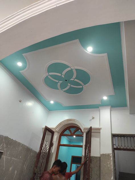 Pop design and paint ideas for ceiling Pop Color Design For Hall, Pop Wall Ceiling Design, Pop New Design Ceiling Hall, Pop Room Design Ceiling, Celling Colour Paint Design, Pop Painting Ideas For Hall, Indian Ceiling Design, House Pop Design For Hall Simple, Roof Painting Ideas Ceilings