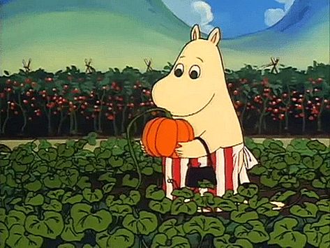 Moomin Mama, Tumblr Pfp, Dark Header, Moomin Wallpaper, Pumkin Carving, Moomin Valley, Tove Jansson, Aesthetic Tumblr, Old Disney