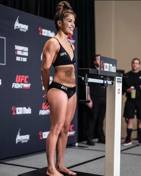 Tracy Cortez pulled from UFC on ESPN 42 due to medical issues Tracey Cortez Mma, Tracy Cortez Mma, Tracy Cortez, Muscle Mami, Ufc Girl, Stephen Thompson, Athletics Track, Ufc Women, Victory Pose