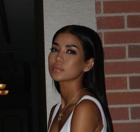 Jhene Aiko Photoshoot, Jene Aiko Aesthetic, Jhene Aiko Makeup Looks, Jhene Aiko Hair, Jene Aiko, Jhene Aiko Makeup, Instagram Baddie, Pinterest Makeup, Jhene Aiko