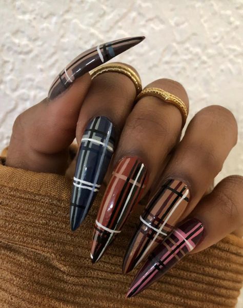 Nails On Black Women, Plaid Nail Designs, J Nails, Checkered Nails, Ten Nails, Long Acrylic Nail Designs, Beauty Nails Design, Plaid Nails, Winter Nails Acrylic