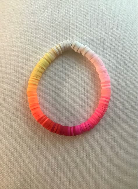 Sunset Bracelet Colors Clay Bead, Cute Clay Bead Jewelry Ideas, Clay Bead Bracelet Ideas Sunset, Clay Bead Bracelet Inspo Beachy, Clay Bead Bracelet Ideas Rainbow, Bracelet Colors Ideas Clay Beads, Clay Bead Bracelet Design Ideas, Brown Clay Bead Bracelet Ideas, Braclet Ideas Clay Bead Preppy