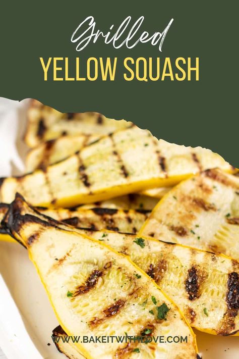 Grilled Squash Recipes, Grilled Yellow Squash Recipes, Grilled Yellow Squash, Cooking Yellow Squash, Grilled Squash, Veggie Side Dish, Southern Family, Yellow Squash Recipes, Squash Varieties