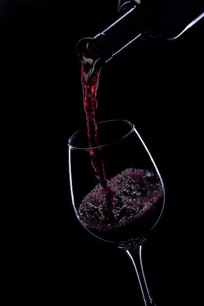 Moody Wine Photography, Red Wine Photoshoot, Wine Glass Pouring, Wine Glass Photoshoot, Wine Aesthetic Dark, Glass Of Wine Aesthetic, Wine Bar Aesthetic, Wine Glass Photo, Wine Glass Aesthetic