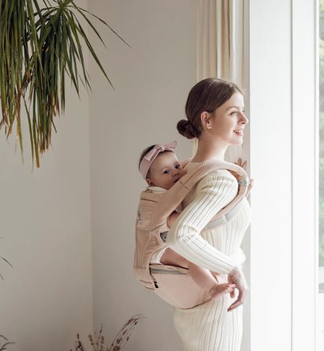 💖Experience unparalleled comfort and convenience with the Ergobaby Alta Hip Seat Baby Carrier. Designed for both parent and baby's comfort, it provides ergonomic support and versatile carrying options for every adventure. ✨
.
🔗Grab yours here👉 https://zurl.co/rmQh 
.
.
#ergobaby #ergobabycarrier #ergobabyaltahipseat #babycarrier #ergobabysg #babycentralsg Ergobaby Carrier, Ergonomic Baby Carrier, Baby Seat, Baby Comforter, Baby Carrier, Parenting, Mesh, Design