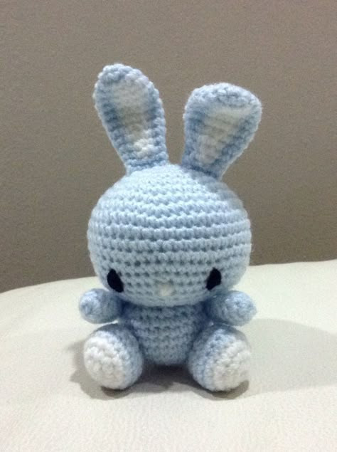 Cute Crochet Plushies Blue, Cute Crochet Rabbit, Blue Crochet Stuffed Animals, Blue Yarn Crochet Ideas, Crochet Ideas With Blue Yarn, Things To Crochet With Blue Yarn, Crochet Blue Amigurumi, Blue Crochet Animals, Light Blue Crochet Ideas