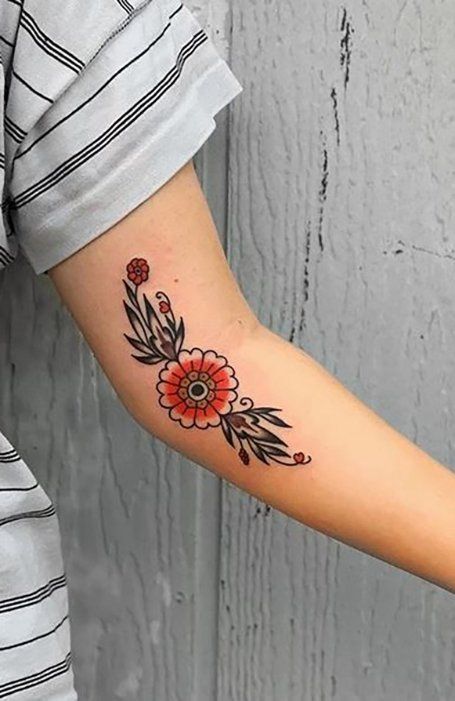 American Traditional Modern Tattoo, Inner Lower Leg Tattoos Women, Classic American Tattoos, Tattoo Free, Simple Flower Tattoo, Traditional Tattoo Flowers, Tattoo Nature, Traditional Style Tattoo, Poppies Tattoo