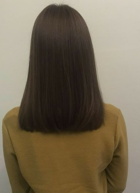 Haircuts Straight Hair, Haircuts For Medium Hair, Brown Blonde Hair, Hair Color And Cut, Medium Hair Cuts, Medium Length Hair Cuts, Cortes De Cabello, Hairstyles Haircuts, Brunette Hair Color