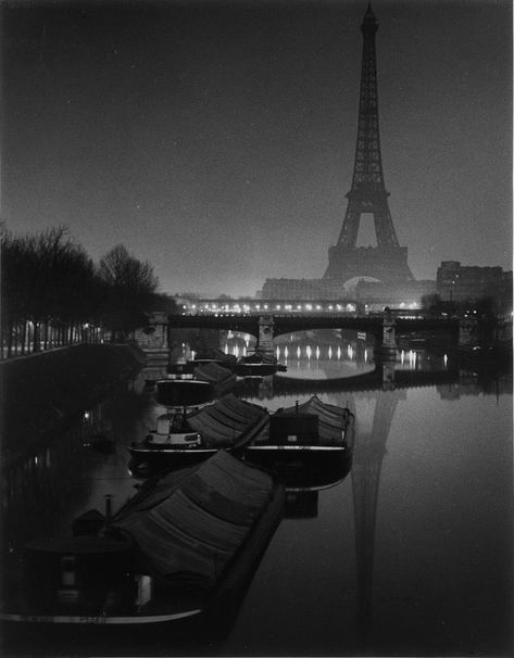 Metro Paris, Andre Kertesz, 9 September, Old Paris, Paris At Night, Famous Photographers, Brasov, Man Ray, Vintage Paris