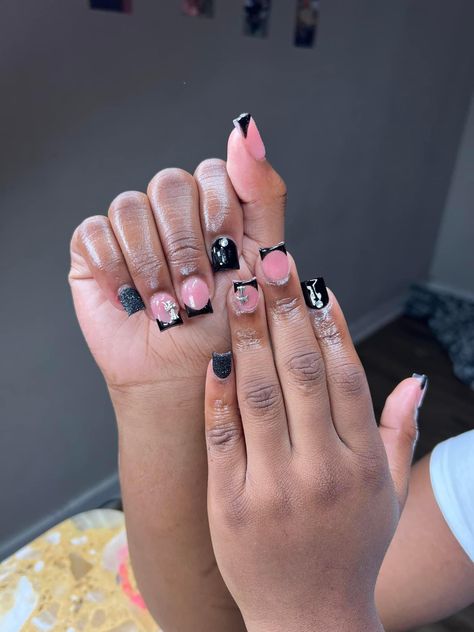 Short Acrylic Nails Black Women, Baddie Short Acrylic Nails Square, Extra Short Acrylic Nails, Nails On Black Skin, Nail Inspo Short, Plain Acrylic Nails, Acrylic Nails Designs, Gel Toe Nails, Purple Acrylic Nails