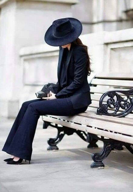 The sleek mysterious allure of black ... Peony Lim, Black Flares, Black Is My Happy Color, Sombrero Hat, Street Wear Outfits, All Black Outfits, Black Everything, All Black Everything, Black Outfits