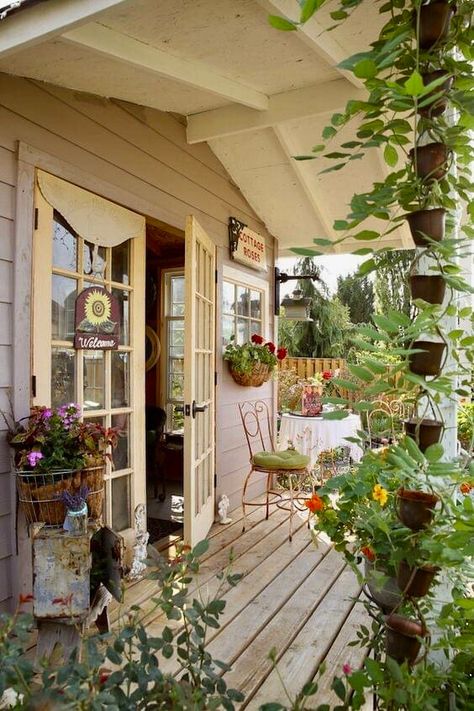 Sun Porch Art Studio, She’d House, Cottage Core Backyard, Small She Shed, She Shed Living, Shed Living, Artist Cottage, 1930s Cottage, Artist Shed