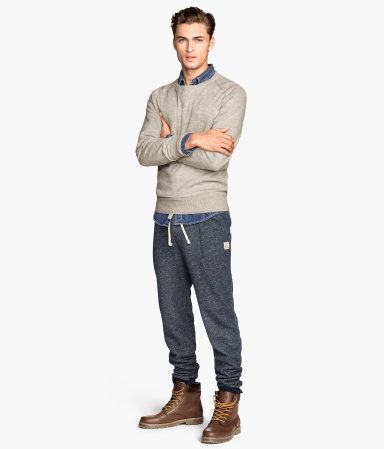 Boots With Sweatpants, Sweatpants And Boots Outfits, Dark Blue Sweatpants Outfit, Light Blue Sweatpants Outfit, Boots And Sweatpants, Blue Sweatpants Outfit, Dark Blue Sweatpants, H&m Sweatpants, H&m Men