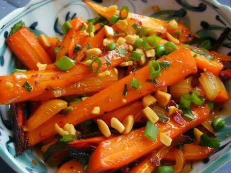 Carrot Stir Fry, Stir Fry Carrots, Hot And Sour Soup, Stir Fry Recipe, Potato Rice, Carrot Recipes, Main Course Recipes, Meal Recipes, Stir Fry Recipes