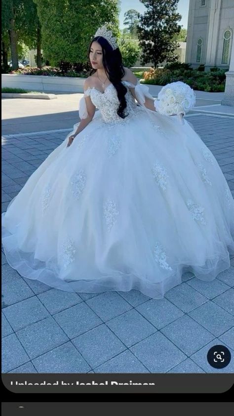 Quinceañeras White Dress, Sweet 16 White Dresses, 15 Dresses Quinceanera White, Big Sweet 16 Dresses, White Xv Dresses, Quincenera Dresses White, Quinceanera White Dresses, White Dress Quinceanera, Ivory Quinceanera Dresses