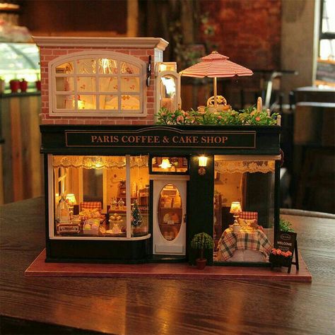 Paris Coffee Shop, Miniature Cafe, Cafe Furniture, Dollhouse Miniatures Diy, Model Building Kits, Miniature Rooms, Dollhouse Kits, Wooden Dollhouse, Miniature Diy