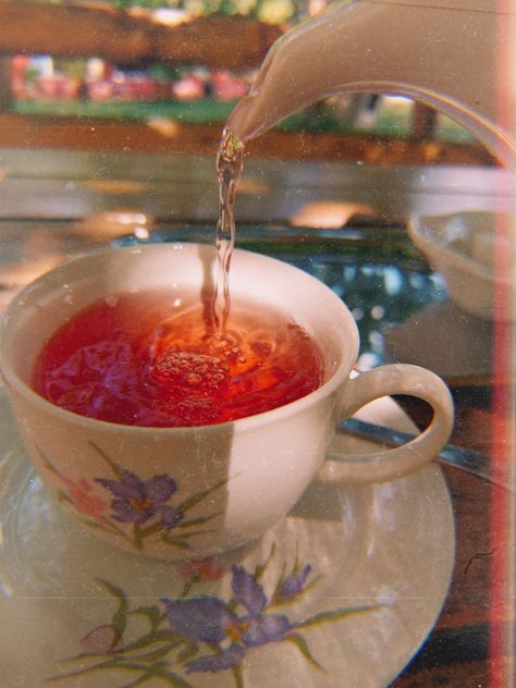 tea, aesthetic, teapot, cotagge core aesthetic, cotagge core, cotaggecore, garden, vintage, floral, retro, 50s, 60s Katherine Core Aesthetic, Asmaa Core, Rose Core Aesthetics, Isidora Core, Lucy Core Aesthetic, Lucie Core, Lorraine Core, Sofia Core Aesthetic, Dayana Core