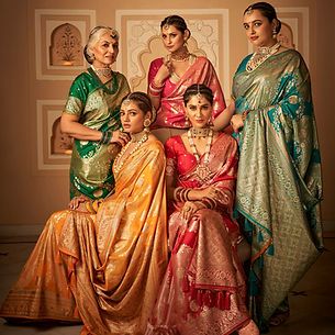 Edgy Bridal, Latest Indian Saree, Saree Photoshoot, Banarasi Silk Saree, Potli Bags, Saree Trends, Latest Sarees, Designer Blouse, Red Lip