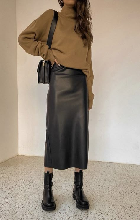 Cute Fall Skirt Outfits, Outfits In Winter, Fall Skirt Outfits, Skirt Outfits Ideas, Fall Skirt, Skirt Outfits Fall, Black Leather Skirt, Office Outfits Women, Skirt Trends