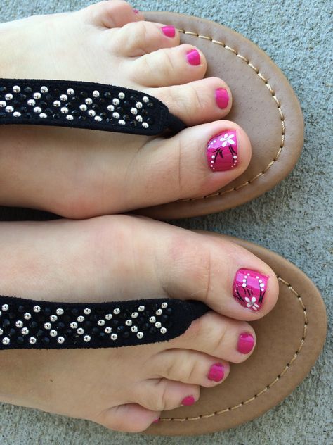 Men Nail Polish, Fruit Nail Art, Mens Nails, Pedicure Designs, Nail Patterns, Pedicure Nail Art, Pedicure Nails, Manicure And Pedicure, Womens Flip Flop