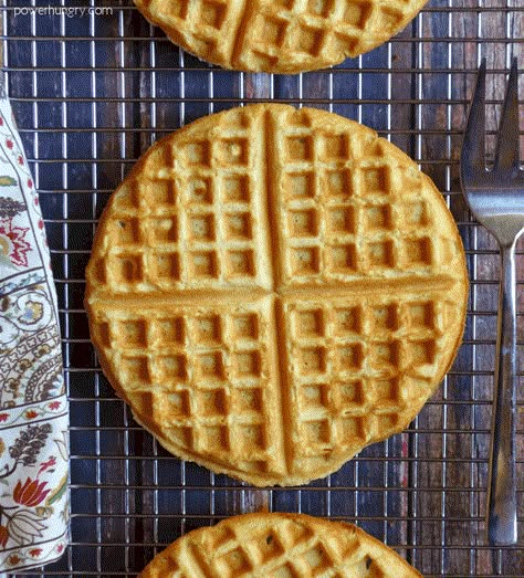 Chickpea Flour Waffles {3 ingredients, Vegan, Grain-Free} Chickpea Flour Waffles, Chickpea Waffles, Garbanzo Flour, Chickpea Flour Recipes, Grain Free Pancakes, Baking Guide, Vegan Waffles, Vegan Breakfasts, Bean Flour