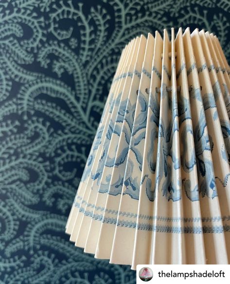 3 Pleated Lampshade Styles to Make Yourself Lampshade Cover Diy, Fabric Covered Lampshades, How To Make A Pleated Lampshade, Lampshade Design Ideas, Pleated Lampshade Diy, Paper Lampshade Diy, Diy Fabric Lampshade, Diy Pleated Lampshade, Diy Lamp Makeover