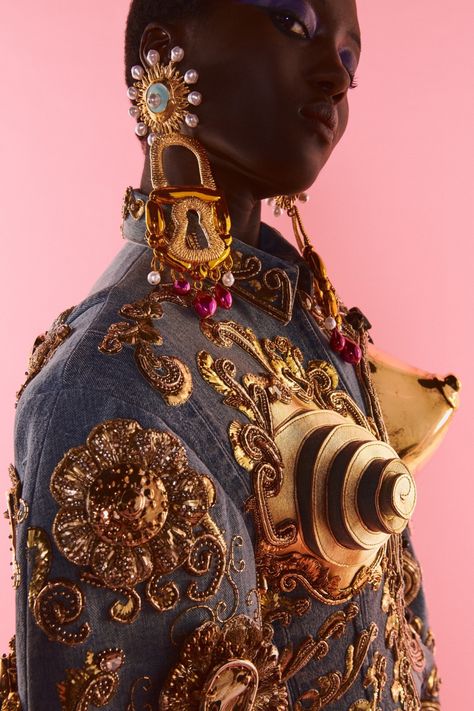 Schiaparelli Jewelry, Detail Couture, Haute Couture Details, Oversized Earrings, Viking Woman, Elsa Schiaparelli, Fur Clothing, Jewelry Ads, Couture Details