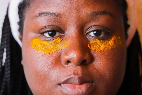 Turmeric Under Eye Circles, Diy Tumeric Mask For Dark Spots, Turmeric Eye Mask, How To Get Rid Of Dark Circles Naturally, Tumeric Eye Mask For Dark Circles, Turmeric Eye Mask Circles, Natural Dark Circle Remedy, Lighten Under Eyes, Turmeric For Dark Circles Eye