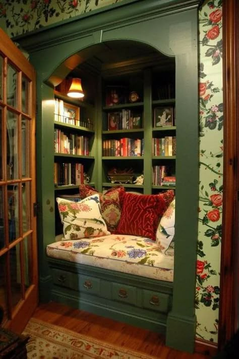 Antique Reading Nook, Whimsical Library Room, Book Nook Ideas Cozy, Book Nook Closet, Book Closet, Cosy Reading Nook, Reading Nook Ideas, Cozy Library, Nook Ideas