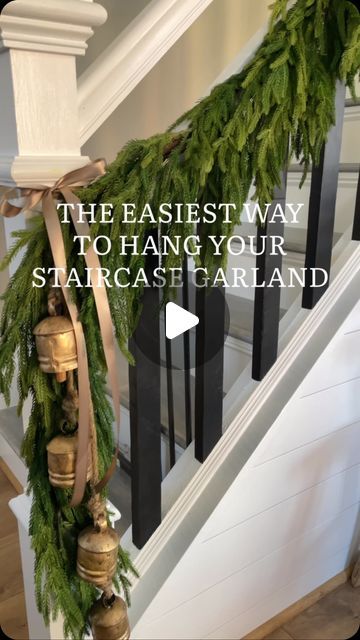 Jhackleen Boychew on Instagram: "🔗Comment CABLE for links!- Easiest way to hang your staircase garland and only $13! These self gripping cable ties are durable, reusable each year and damage free! 🙌🏻🙌🏻

🚨Follow for more holiday home finds and tips! 

#homehack #christmas #holidaydecor #garland" How To Attach Garland To Banister, How To Hang Garland On Stairs, Xmas Staircase Decor, Garland For Stairs Railings, Garland On Railing, Stairs Christmas Decor Ideas, Railing Garland Christmas, Holiday Staircase Decor, Christmas Bannister Ideas