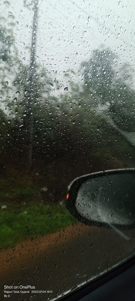 Rain window monsoon photography Monsoon Rain Snap, Monsoon Car Snap, Monsoon Aesthetic, Monsoon Photography, Rainy Sky, Monsoon Rain, Aesthetic Roses, Story Ideas, Instagram Story Ideas