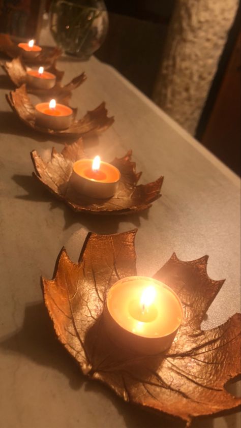 Autumn Air Dry Clay Ideas, Pottery Fall Ideas, Clay Crafts Candle Holders, Airdryclay Ideas Useful, Fall Ceramic Ideas, Halloween Air Dry Clay Ideas, Fall Clay Ideas, Halloween Pottery Ideas, Halloween Ceramics Ideas