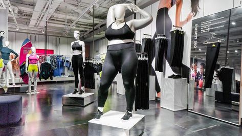 Plus-size mannequins reveal our warped perception of 'normal' (opinion) - CNN Nike Font, Nike London, Plus Size Fitness, Oufits Casual, Glamour Uk, Sport Photography, Plus Size Models, Moda Plus, Sport Chic