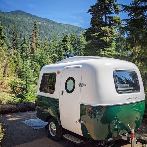 Light Travel Trailers, Happier Camper, Mini Campers, Caravan Trailer, Camp Trailers, Small Travel Trailers, Rv Dreams, Travel Camper, Small Campers