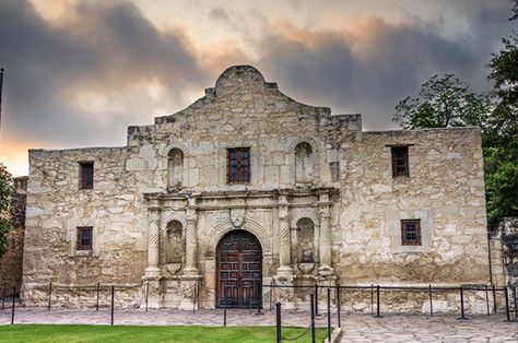 Who survived the Alamo? Travel Thursday, Alamo San Antonio, Texas Revolution, San Antonio Missions, Mexican Army, The Alamo, Most Haunted Places, San Jacinto, Texas History